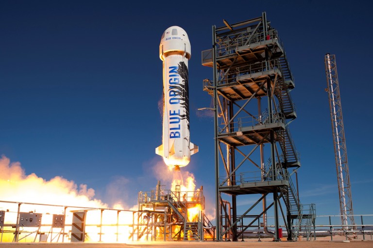 Blue Origin invente la fusée qui atterrissait verticalement
